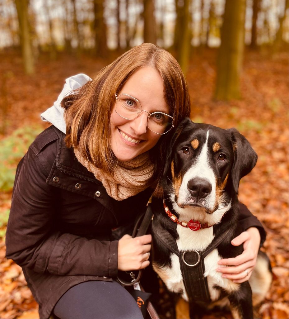 Aileen mit Hund Sunny